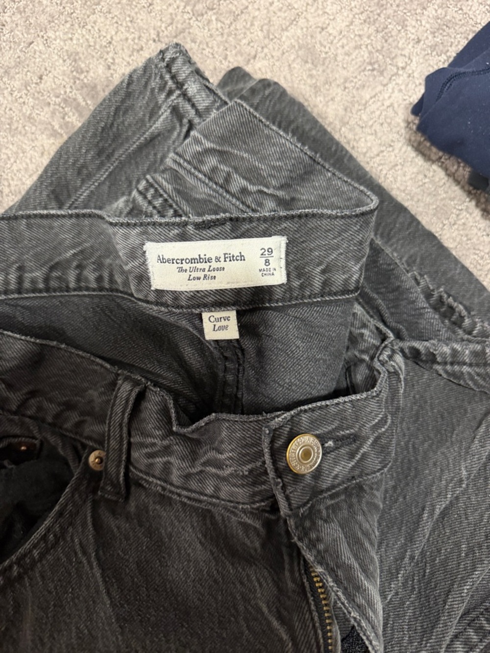 Abercrombie & Fitch- Curve Love Low Rise Ultra Loose Jean Black - Picture 4 of 4